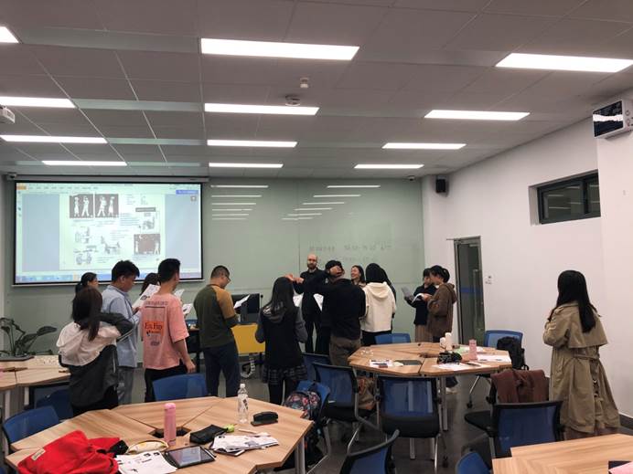说明:G:\2020秋多语拓展课照片视频\第二次课\1021波兰语7.jpeg